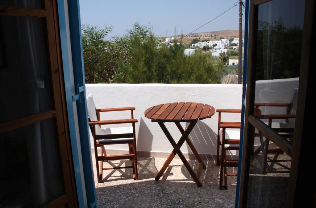 Meltemi Studios And Apartments Logaras Rom bilde