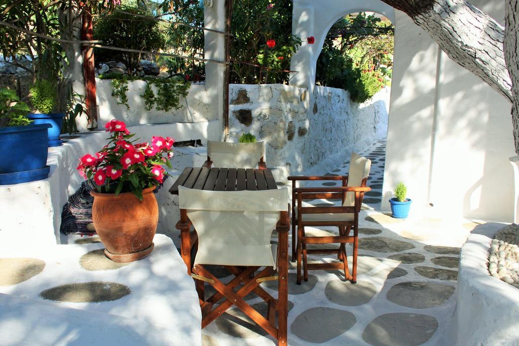 Meltemi Studios And Apartments Logaras Rom bilde