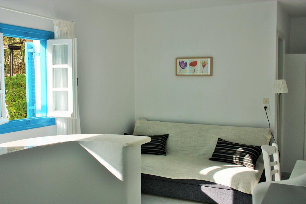 Meltemi Studios And Apartments Logaras Eksteriør bilde